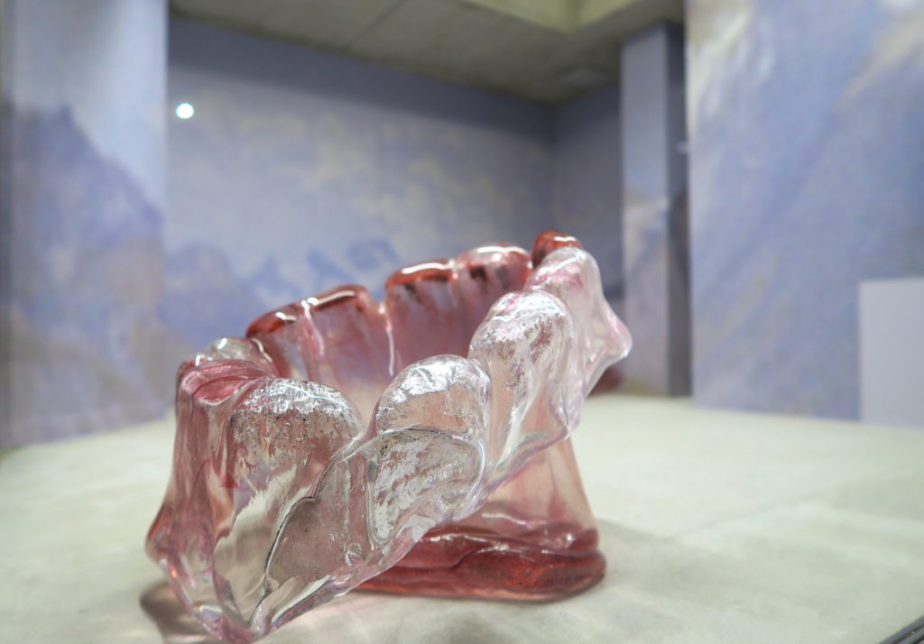 Phantom, Denis Savary, Exposition Lemme Art Contemporain, artist's run space, sculpture by Pierre Vadi, Sion